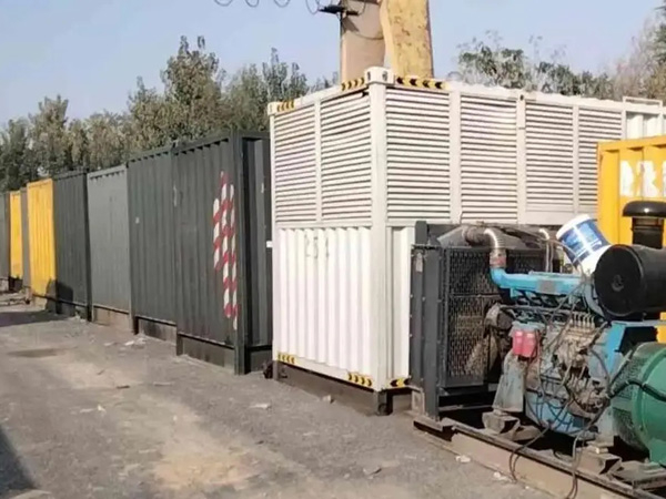 襄垣200KW柴油发电机机组每小时油耗是多少?